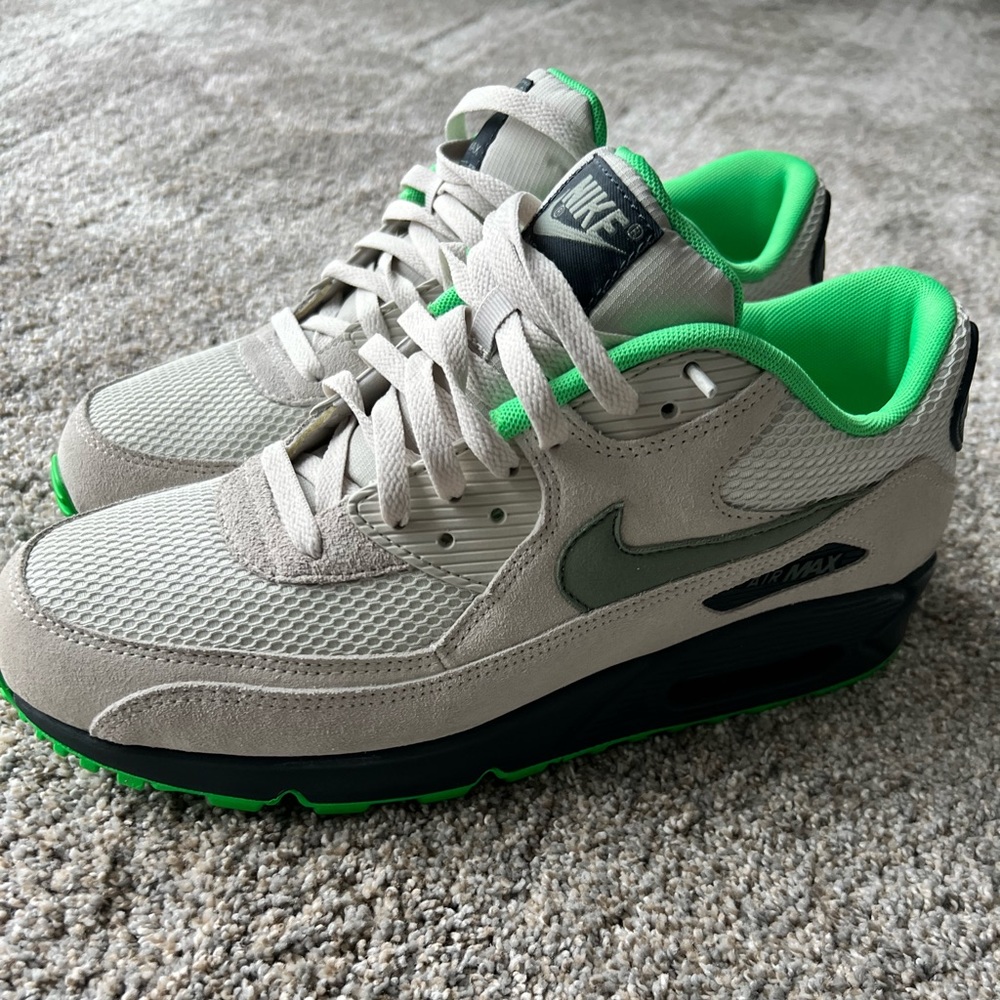 Nike Air Max 90 Essential 'Light Bone Poison' 537384-043 Size Mens 12